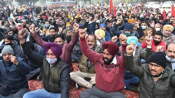कांग्रेस ने चंडीगढ़ बिजलीकर्मियों की हड़ताल को समर्थन घोषित किया
