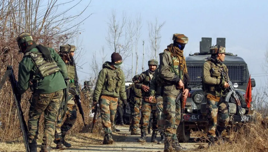 कश्मीर में आतंकवादी के समूहों के चार सदस्य गिरफ्तार