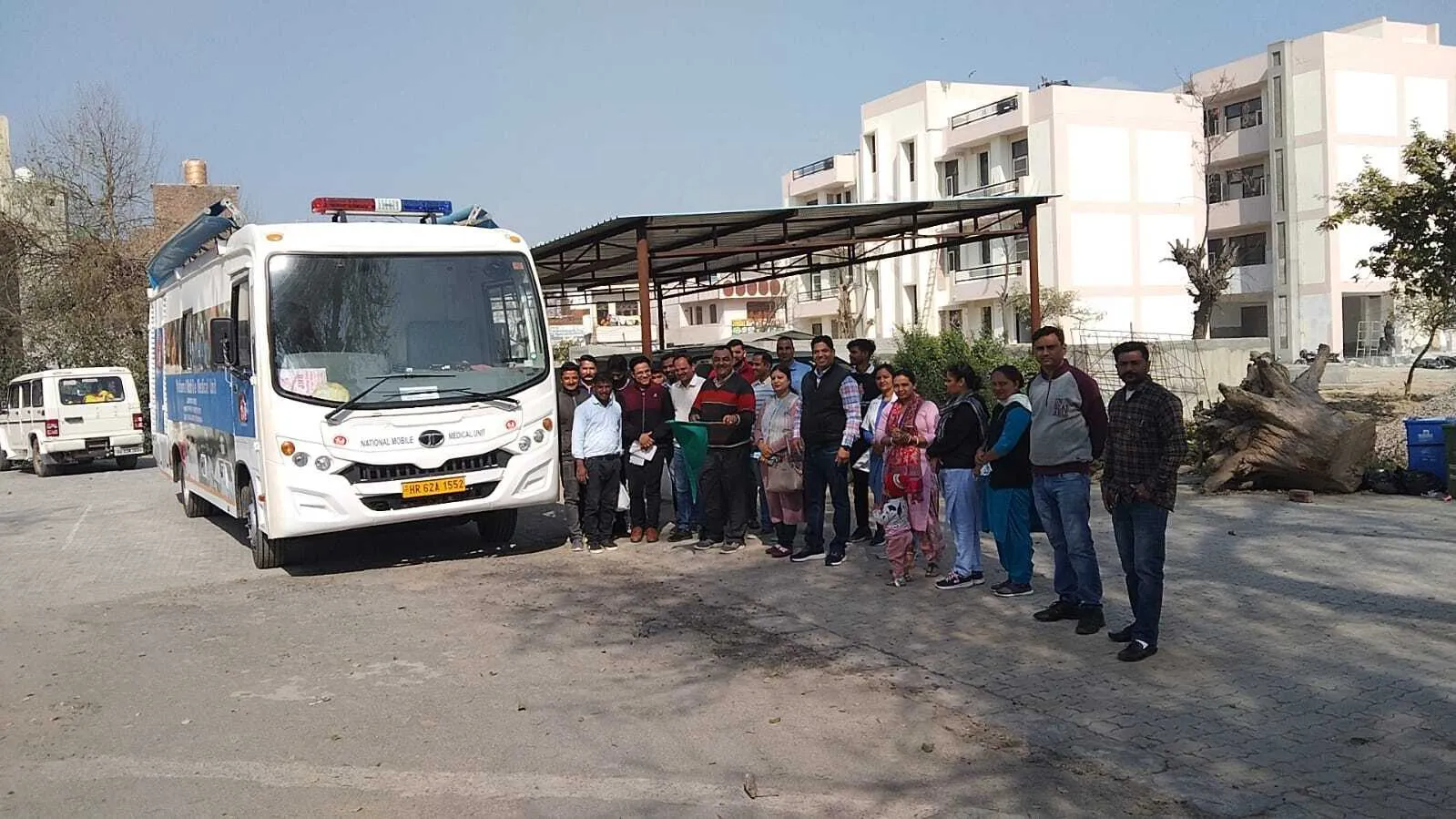 अब मोबाइल मेडिकल यूनिट करेंगी लोगों का इलाज