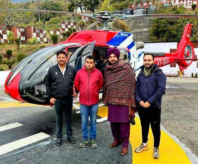 सीएम चेहरे पर पंजाब कांग्रेस में खलबली, चुनाव प्रचार छोड़ वैष्णो देवी पहुंचे सिद्धू
