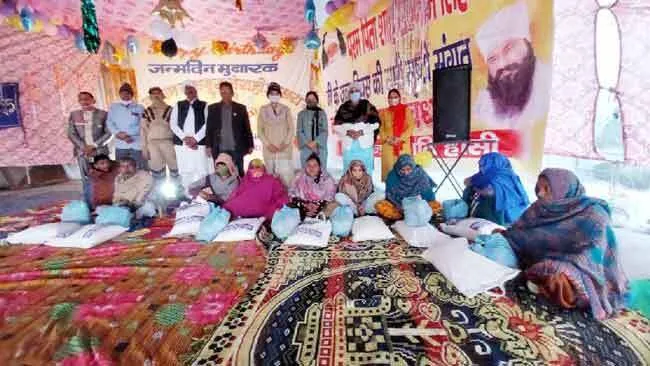 राशन पाकर जरुरतमंद बोले, थैंक्स