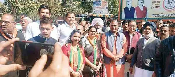 रीट को लेकर सदन से सड़क पर भाजपा का प्रदर्शन