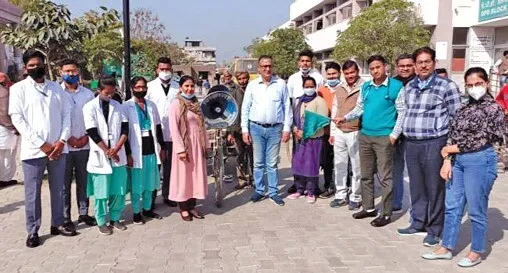 नौ प्रचार रिक्शा रवाना, पल्स पोलियो मुहिम के लिए करेंगे जागरूक