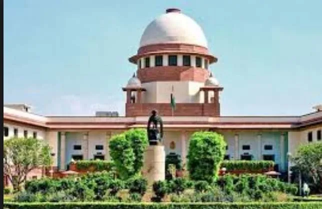 सुप्रीम कोर्ट हरियाणा में राज्य के मूल निवासियों को निजी कंपनियों की नौकरी में 75 % आरक्षण पर सोमवार को सुनवाई करेगा