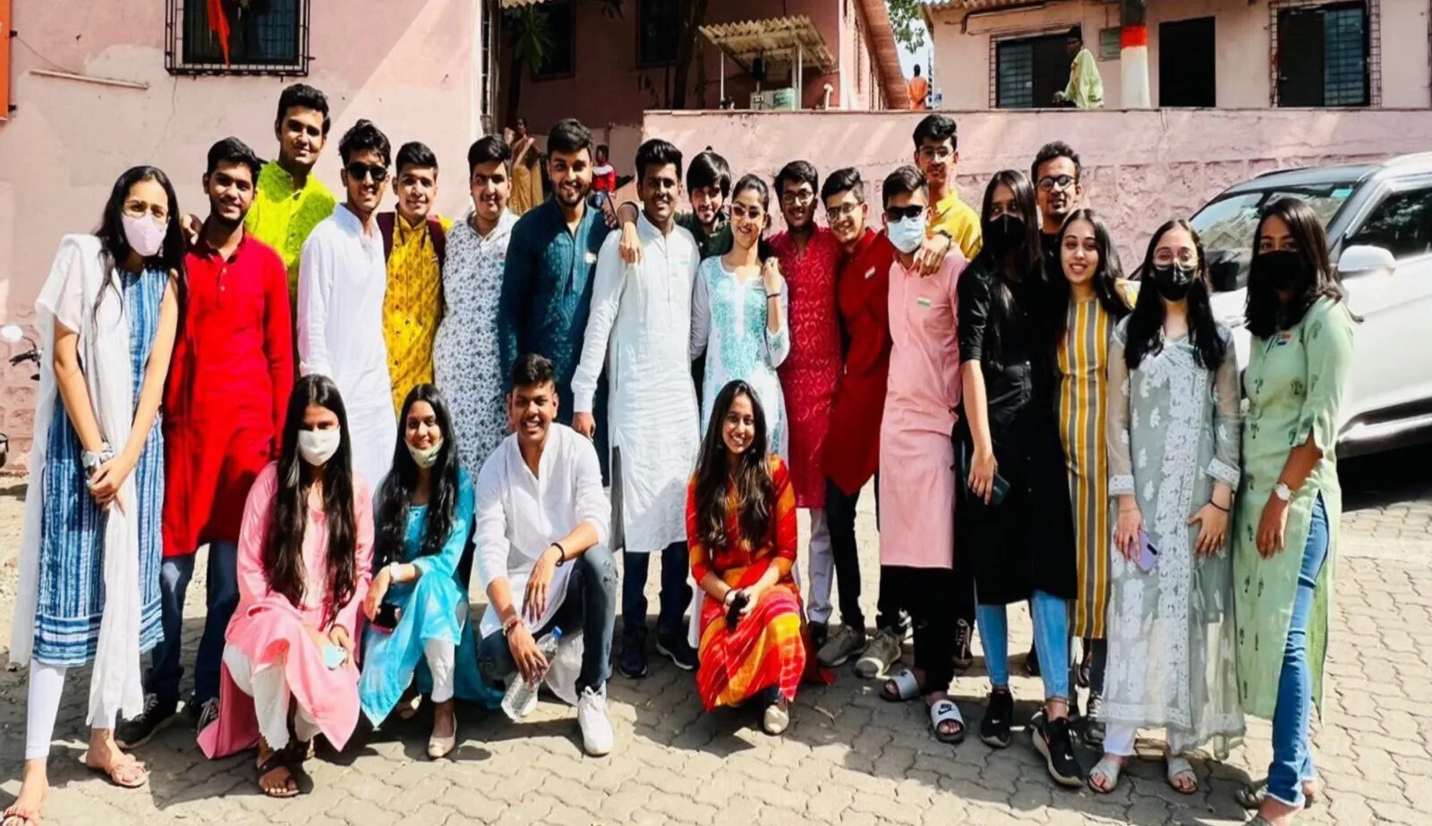 मुरझाये चेहरों पर मुस्कान लाना हमारा लक्ष्य: द यूथ फाउंडेशन