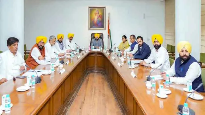 पंजाब: भगवंत मान कैबिनेट में अहम फैसला, 25 हजार सरकारी नौकरियों को मिली मंजूरी