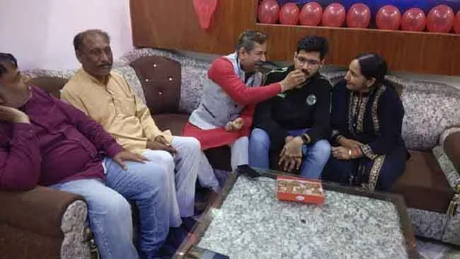 यूक्रेन से सकुशल लौटा चिराग, परिजनों ने केन्द्र और राज्य सरकार का जताया आभार