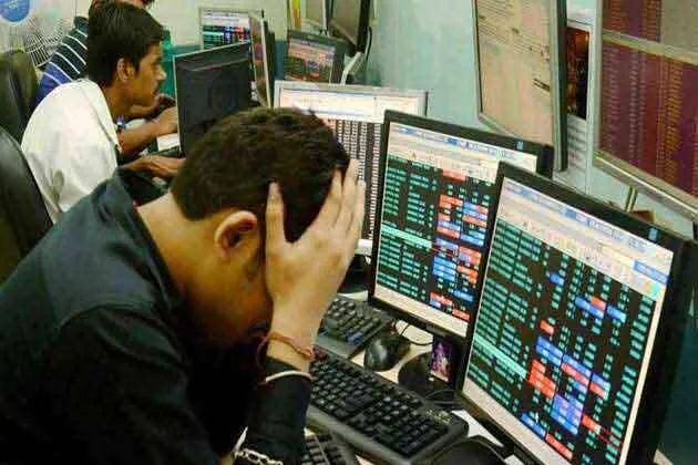 रूस-यूक्रेन युद्ध के बीच, शेयर बाजार में गिरावट