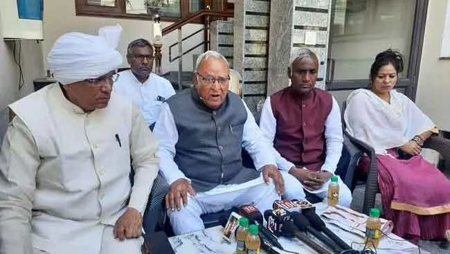 कांग्रेस से काली भेड़ों को निकालना होगा बाहर : सुभाष बतरा