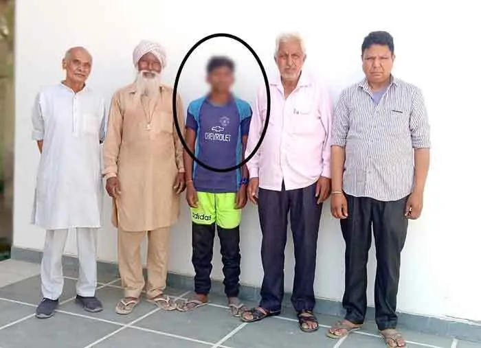 सेवादारों ने की सार-संभाल, परिजनों की तलाश
