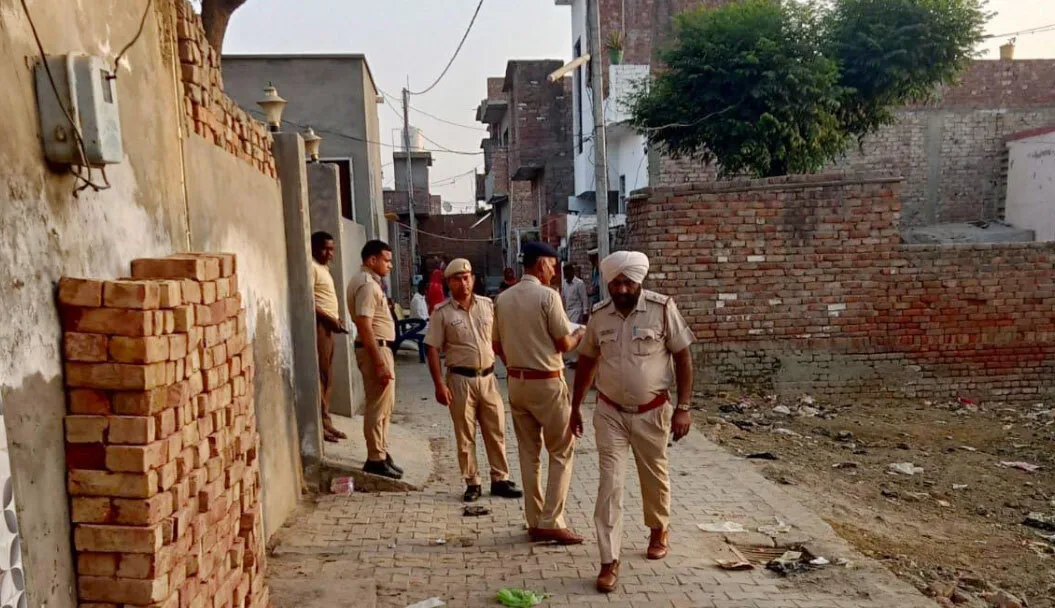 टोहाना क्षेत्र में पुलिस प्रशासन का नशे पर बड़ा सर्च ऑपरेशन, 30 लाख से अधिक का नशा बरामद