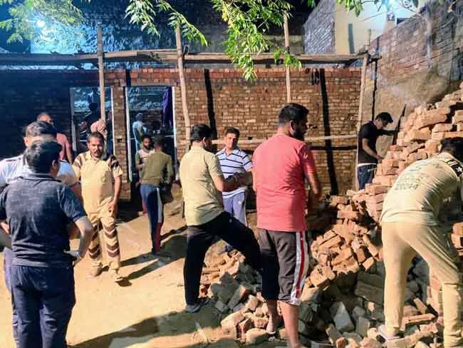 डेरा श्रद्धालुओं ने जरूरतमंद परिवार को बना कर दिया ‘आशियाना’