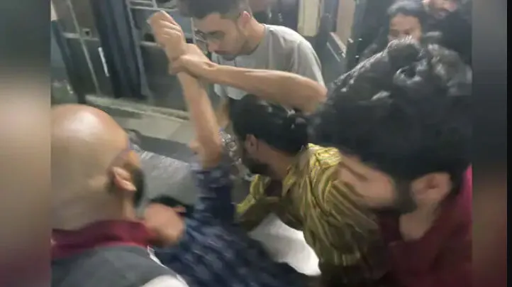 जेएनयू में छात्रों के दो गुटों के बीच झड़प के मामले में प्राथमिकी दर्ज