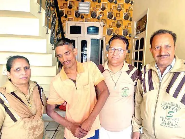 सराहनीय कार्य: मंदबुद्धि का सहारा बने कुरुक्षेत्र ब्लॉक के डेरा प्रेमी