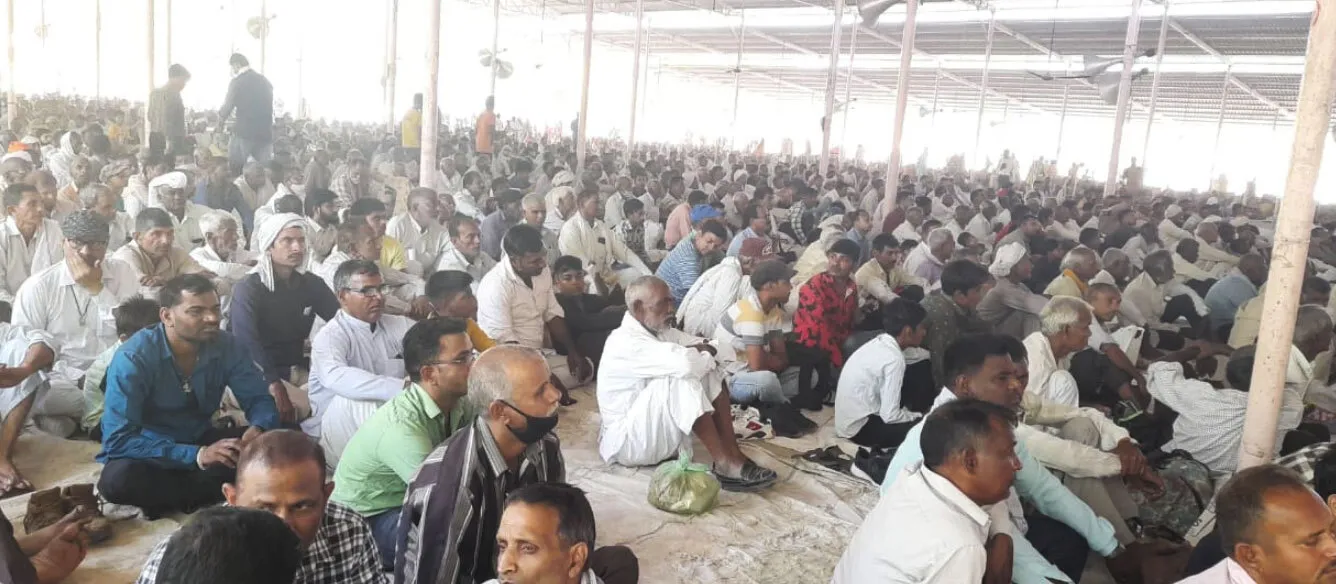 रूहानी स्थापना माह: बरनावा आश्रम में बड़ी तादाद में पहुंची साध-संगत, जरूरतमंद परिवारों को दिया राशन