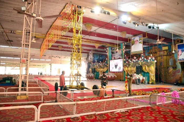 सरसा: पावन भंडारे की तैयारियों में जुटे विभिन्न समितियों के सेवादार