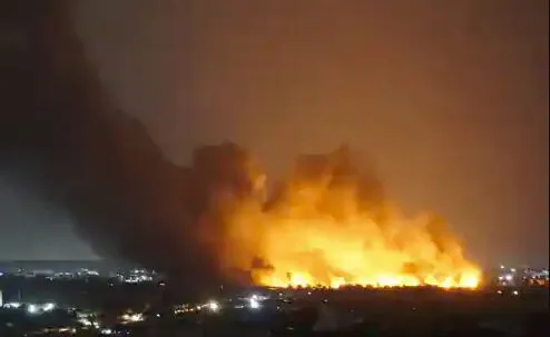 मानेसर में लगी भीषण आग, 25 एकड़ में फैले कबाड़ और झुग्गियां हुई जलाकर राख