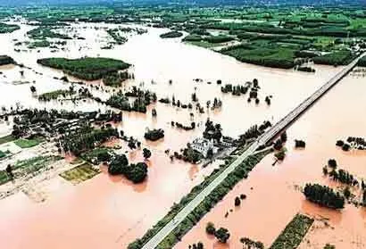 दक्षिण अफ्रीका में बाढ़ ने मचाई तबाही, मरने वालों की संख्या 340 के पार