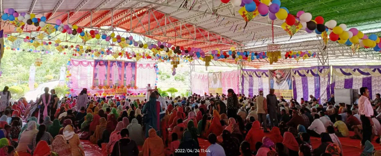 LIVE : चचिया नगरी में पूरी श्रद्धा भावना व हर्षोल्लास के साथ मनाया गया रूहानी स्थापना माह का पावन भंडारा