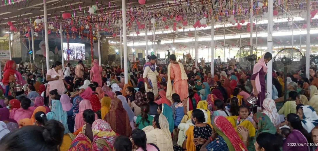 LIVE : बुधरवाली में भारी तादाद में पहुंची राजस्थान की साध-संगत