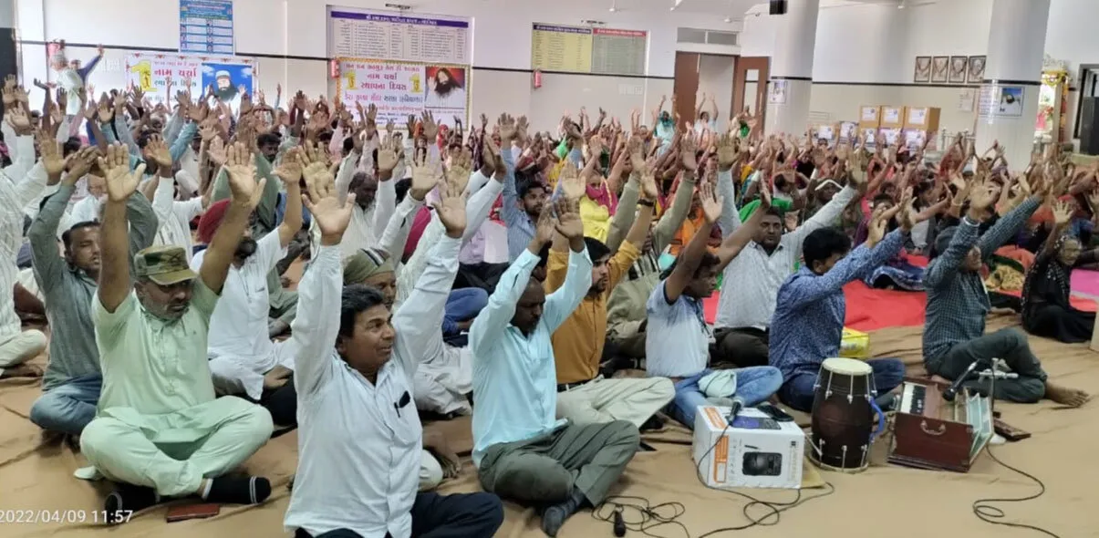 गुजरात के गांधी धाम में गूंजा शाह सतनाम, शाह सतनाम