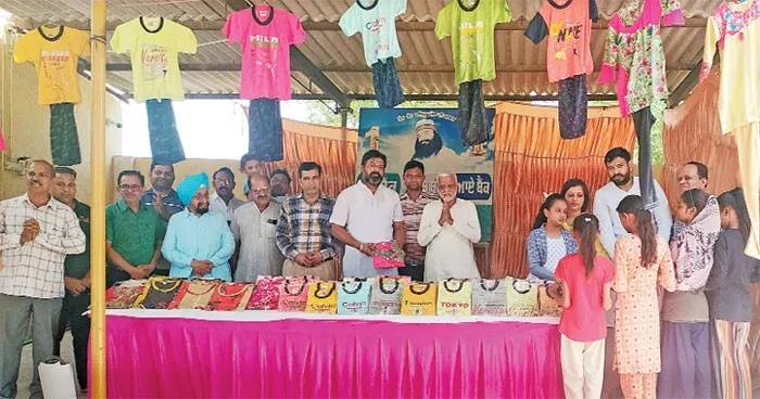 मलोट का क्लॉथ बैंक जरूरतमंदों के लिए बना वरदान