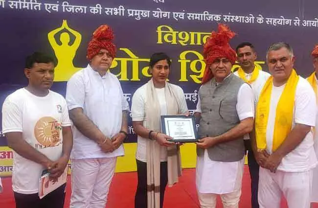 हरियाणा योग आयोग ने शिक्षिका मंजू धानुका को किया सम्मानित
