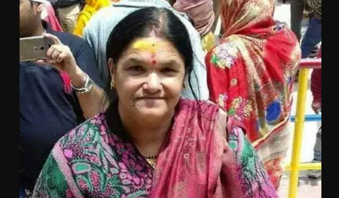 धामी के खिलाफ कांग्रेस ने निर्मला गहतोड़ी को मैदान में उतारा