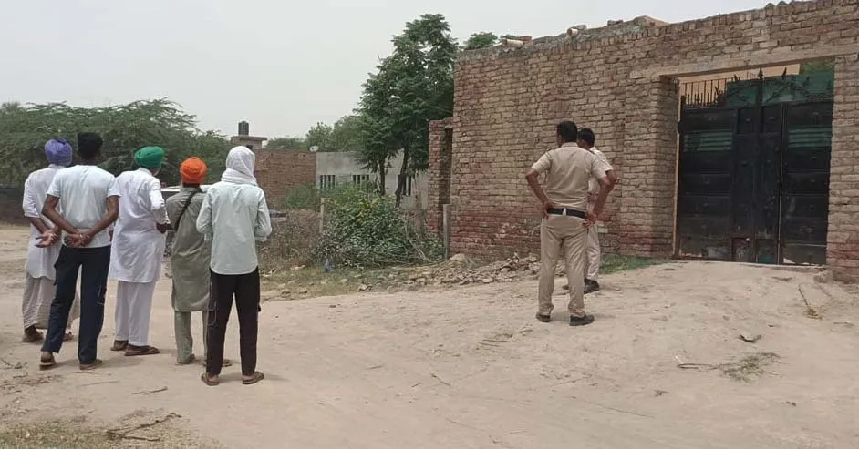 सेवानिवृत्त फौजी ने पत्नी को कु ल्हाड़ी से काटा
