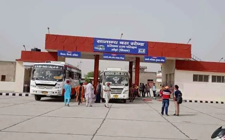 उद्घाटन होते ही पहली बार बस अड्डे में हुई राजस्थान रोडवेज की एंट्री