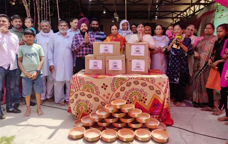 चंडीगढ़ में मची राम-नाम की धूम, पक्षी उद्धार मुहिम’ के तहत 275 सकोरे और जरूरतमंदों को राशन किया वितरित