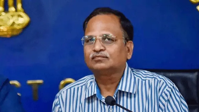 दिल्ली में रोबोट से बुझेगी आग : सत्येंद्र जैन