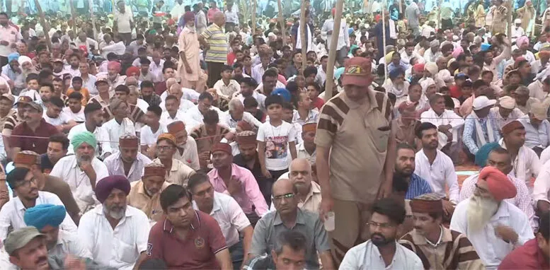 सोलन में विशाल नामचर्चा का देखें LIVE नजारा