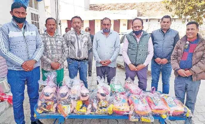 नन्हें-मुन्ने बच्चों को खुशियां बांट रहा मलोट का ‘ट्वॉय बैंक’