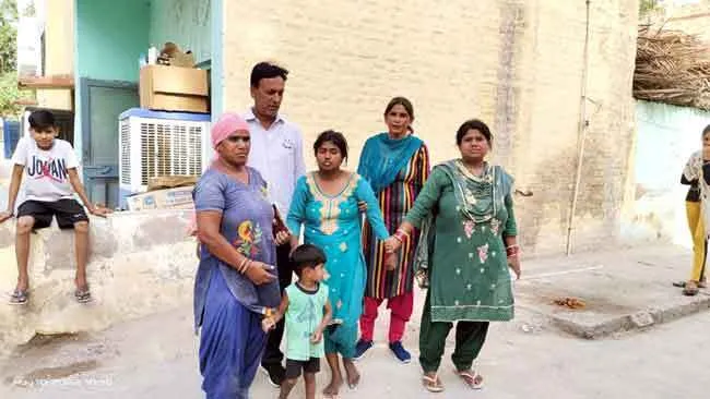 लावारिस लड़की को अपनों से मिलाया