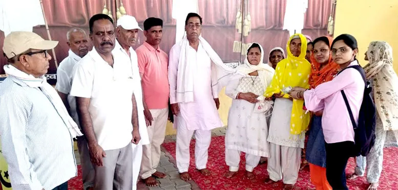 पीड़ित परिवार का सहारा बने डेरा सच्चा सौदा के सेवादार