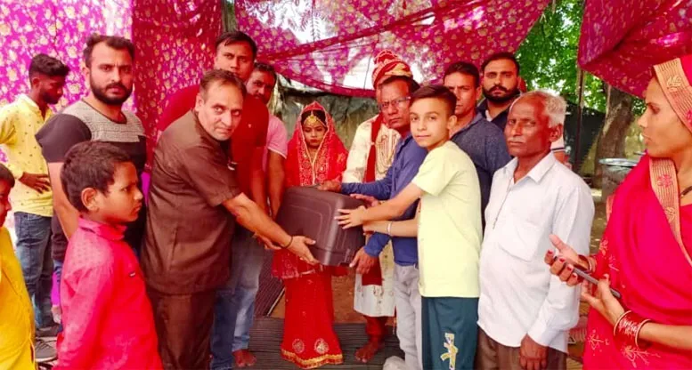 साध-संगत ने किया जरूरतमंद कन्या की शादी में आर्थिक सहयोग