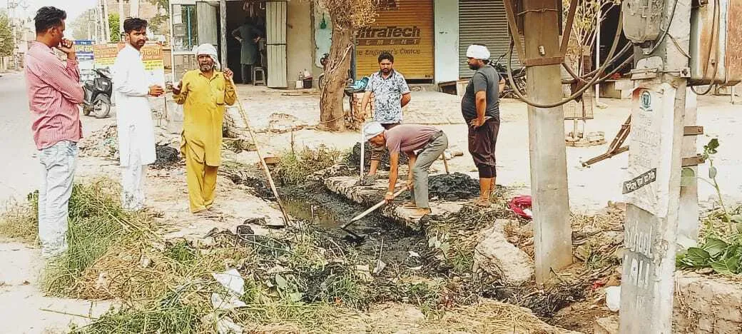 सच कहूँ खबर का असर: टूटी पुलि की हुई मरमम्त