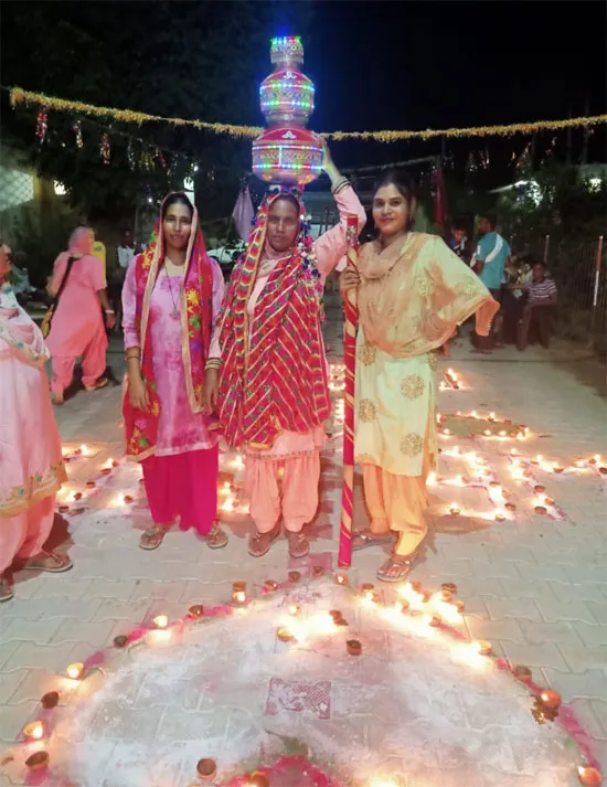 पूज्य गुरू जी के इंस्टाग्राम पर दर्शन कर, फूले नहीं समा रही साध-संगत