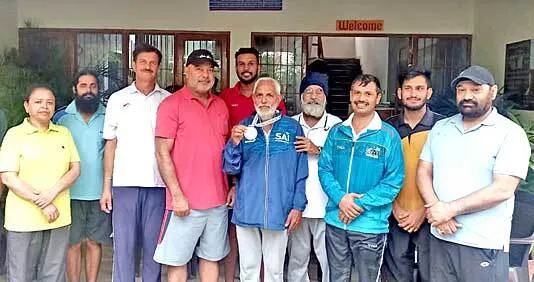 70 वर्ष की आयु में धर्मपाल सैनी ने किया कमाल जीता सिल्वर