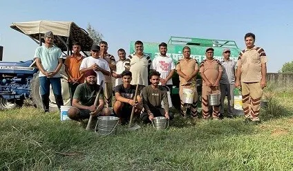सेवादारों ने स्वयं लगाए पौधों की करी संभाल