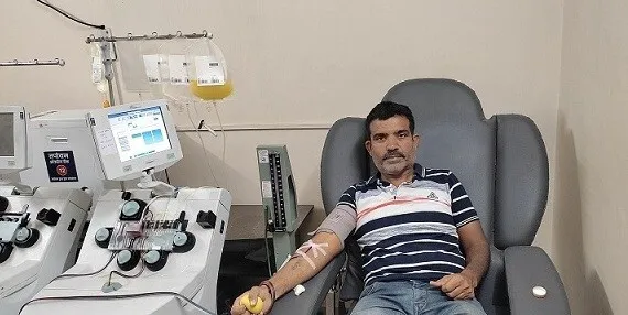 मरीज के लिए फरिश्ता बनकर पहुंचा डेरा प्रेमी, बचाई जान