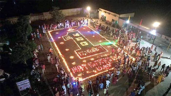 दीपावली जैसा माहौल: टोहाना में ढोल नगाड़ों पर झूमी साध-संगत