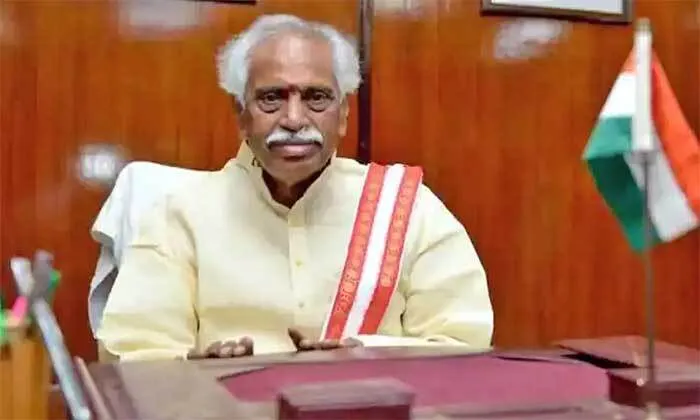 राज्यपाल ने रक्तदान के 57 शतकवीरों को किया सम्मानित