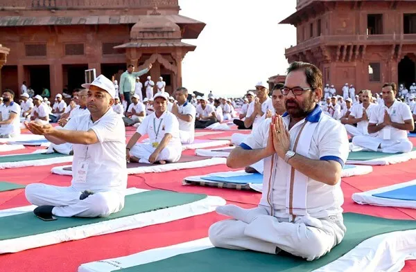 योग दिवस : अच्छी सेहत इंसान की सबसे बड़ी दौलत : नकवी