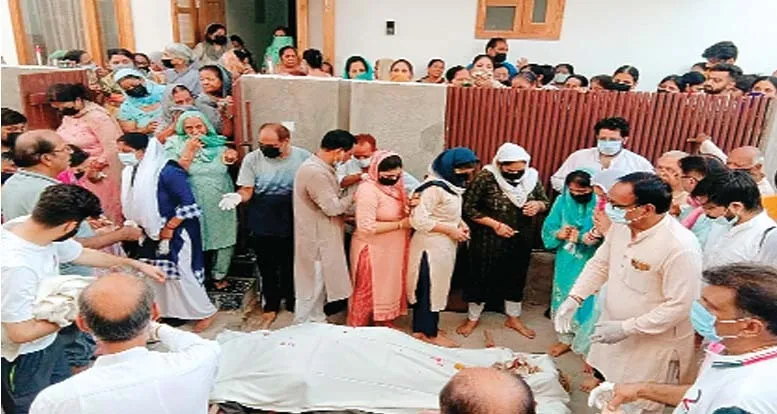 अमरनाथ प्राकृतिक त्रासदी : मृतक दंपति के शव चौथे दिन श्रीगंगानगर पहुंचे, गमगीन माहौल में अंतिम संस्कार