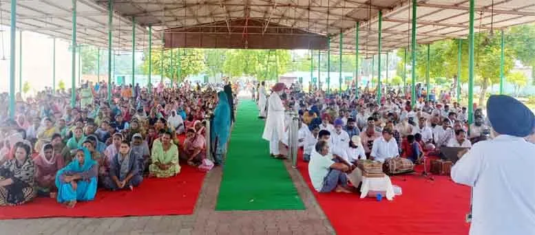 महान शहीद श्याम सुंदर इन्सां और भगत शहीद दीपक इन्सां की पुण्यतिथि पर किए मानवता भलाई कार्य