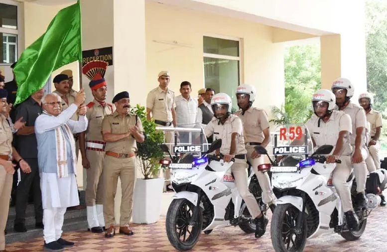 ई-बीट सिस्टम से जुड़े 119 राइडर्स को हरी झंडी दिखाकर किया रवाना
