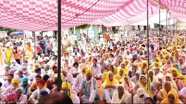 जाखल में किसानों ने किया रोड जाम