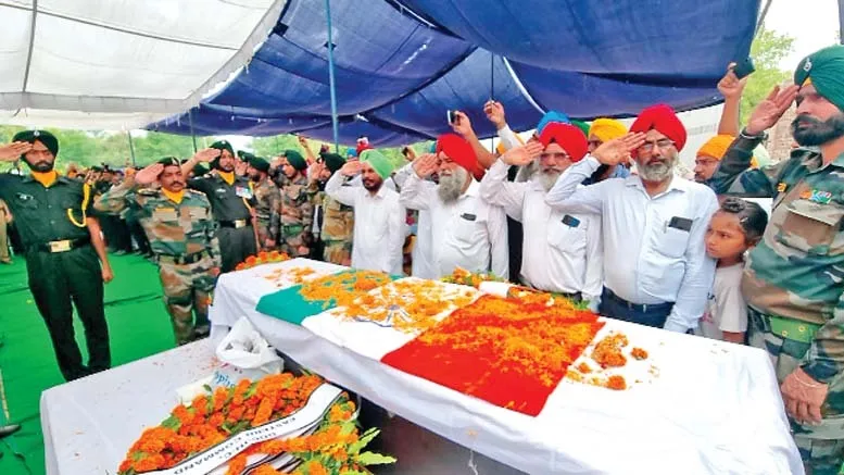 सरकारी सम्मान के साथ हुआ शहीद कुलदीप सिंह का अंतिम संस्कार